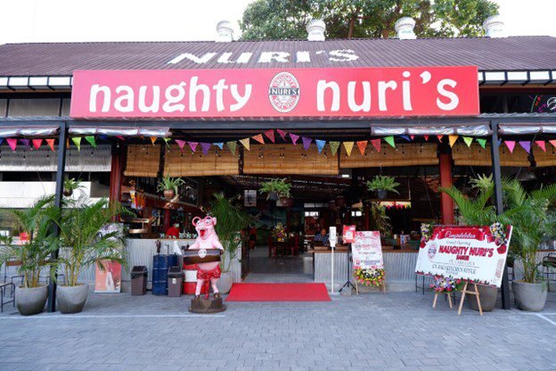 Naughty Nuri’s Warung Seminyak near best of seminyak villas