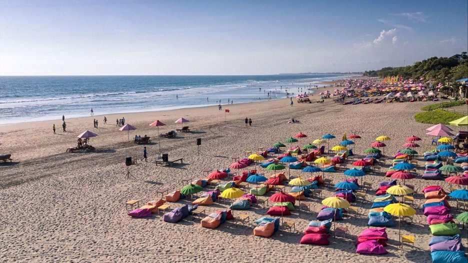 Seminyak villas near the beach with easy access to sunset views in Bali