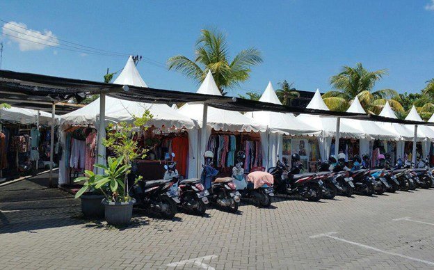 Seminyak Flea Market Bali with local handicrafts and souvenirs