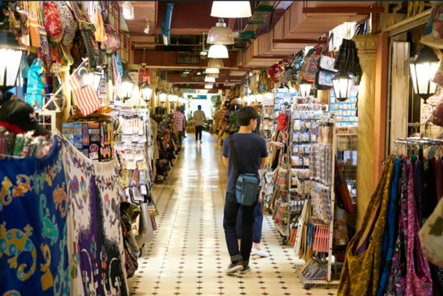 Seminyak Bali shopping guide featuring markets and boutique stores 