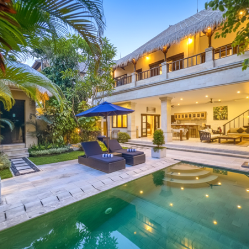 Private Seminyak Villas Near the Beach: Walk to Restaurants, Sport Bars & Shopping