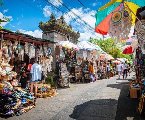 Seminyak Bali Shopping Guide: Boutiques, Markets & Tips 2026
