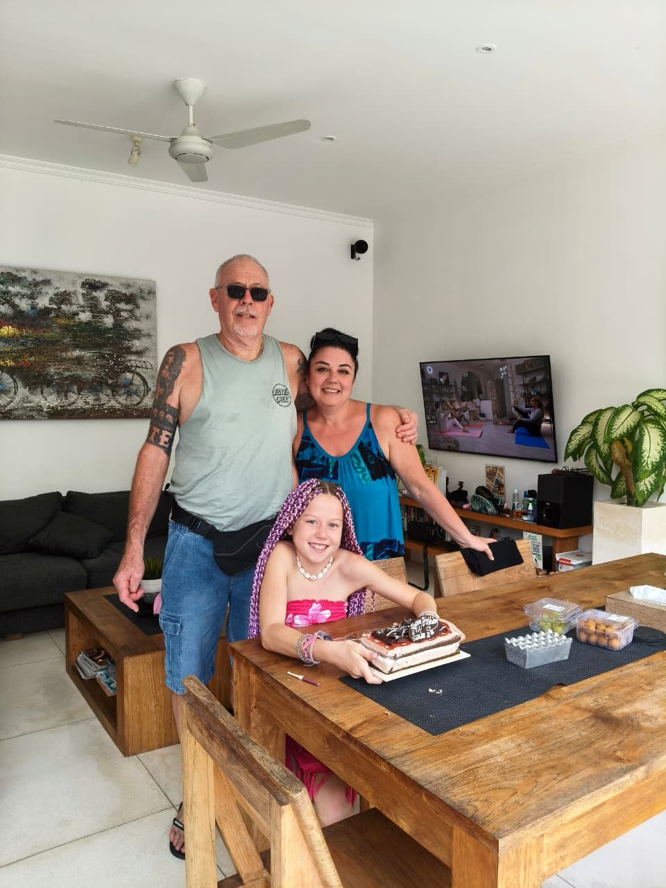 family-birthday-cake-celebration-dining-area-villa-krisna-seminyak