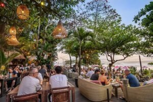 Top 5 best restaurants near villa Seminyak Bali for food lovers