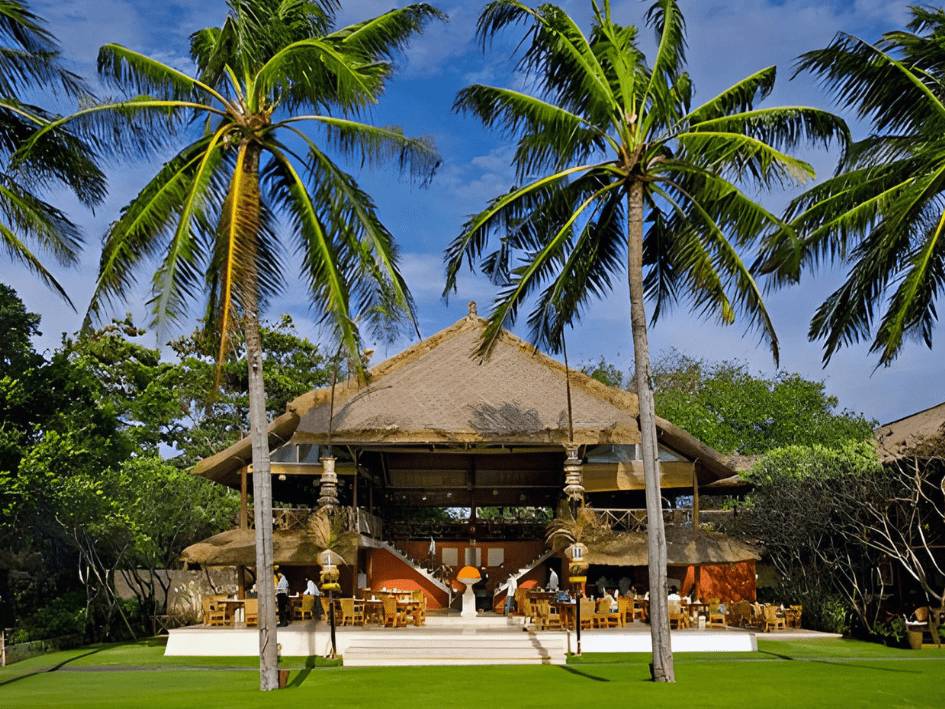 Open-air fine dining restaurant in Seminyak