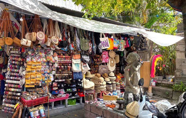 Local market shopping experience in Seminyak Bali
