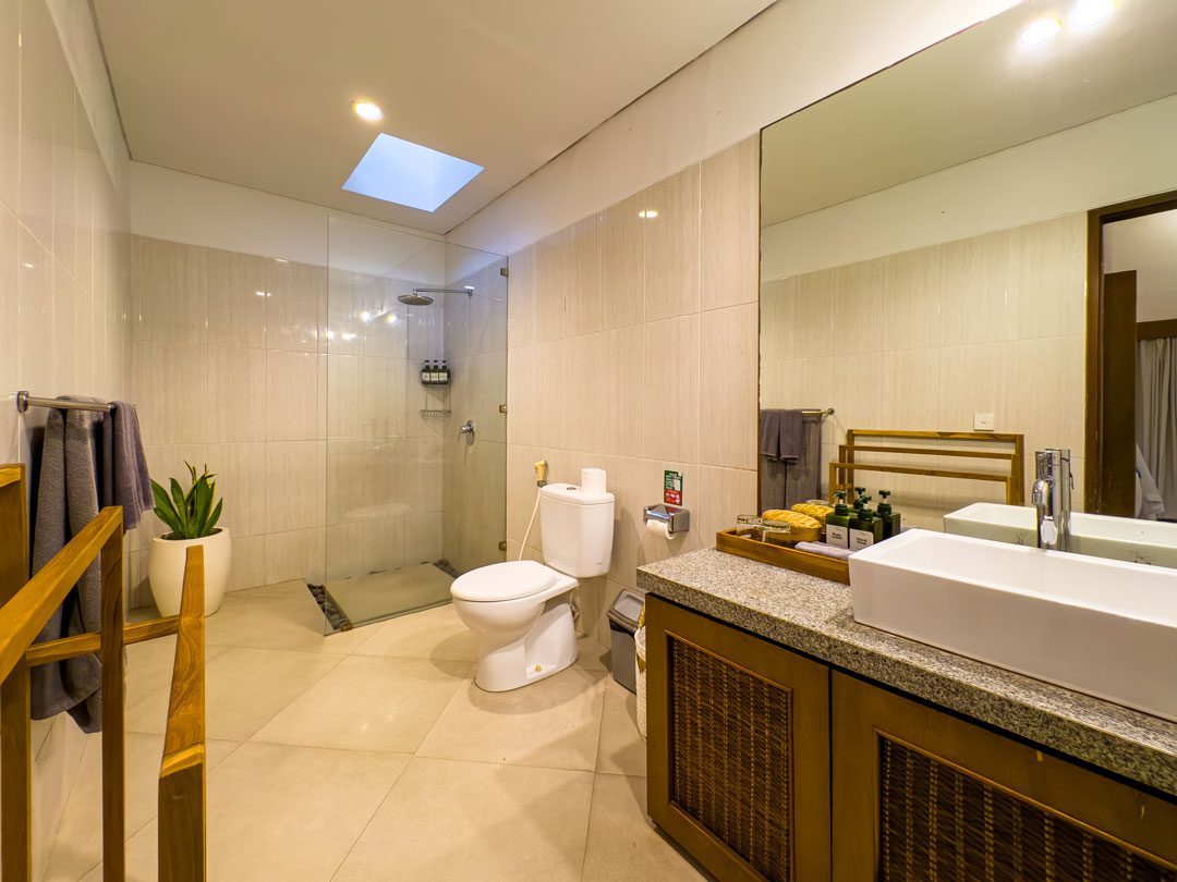 Private ensuite shower room for twin bedroom 4 at Villa Alore Seminyak by Villa Bugis Seminyak villas.