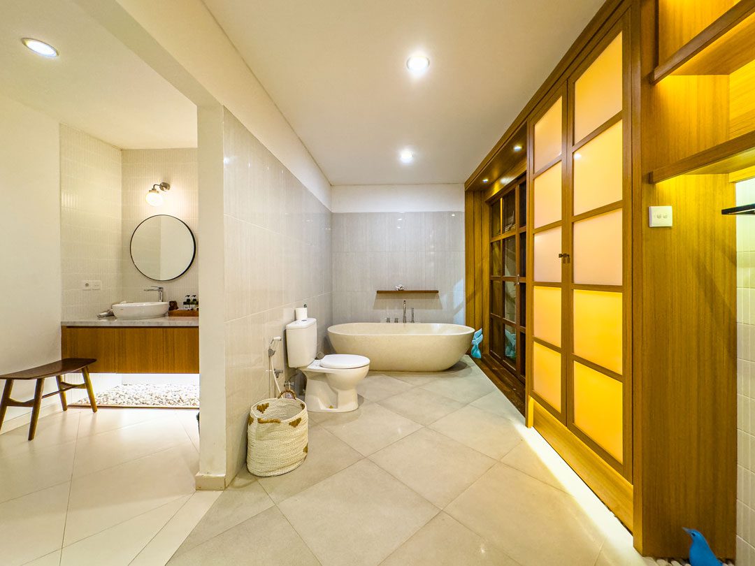 Semi-outdoor ensuite bathroom attached to bedroom 1 at Villa Alore Seminyak by Villa Bugis, offering a luxurious villa Seminyak experience.